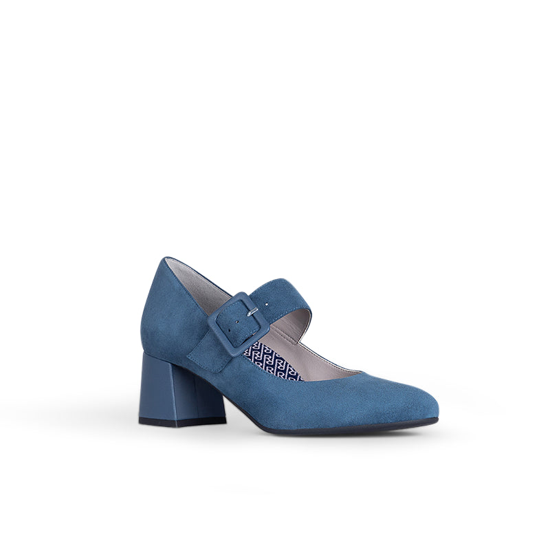 Elisa Blue