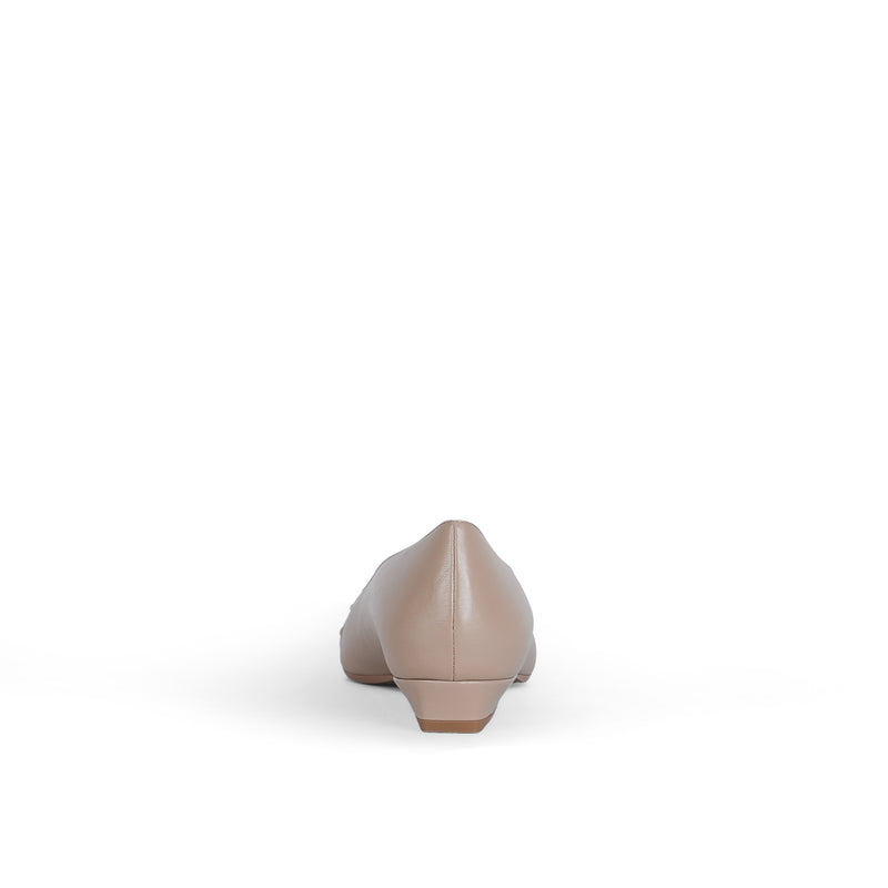Lola Studs Beige