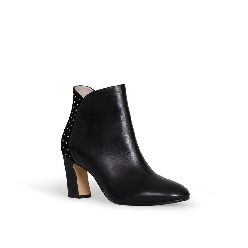 Mathilde Studs Black